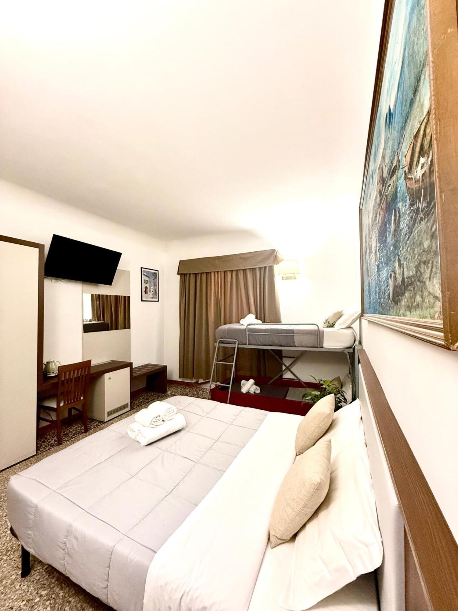 Grand Gaeta Hotel Rome Buitenkant foto